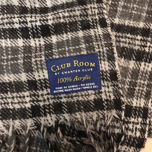Club Room scarf - Picture 2 of 2